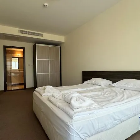 Sunny Family Sluneční pobřeží