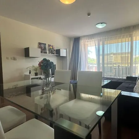 Sunny Family Apartment *