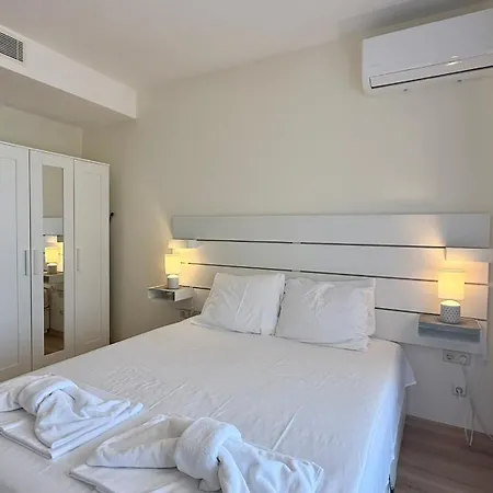 Sunny Family Apartment