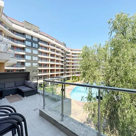 Sunny Family Apartament *